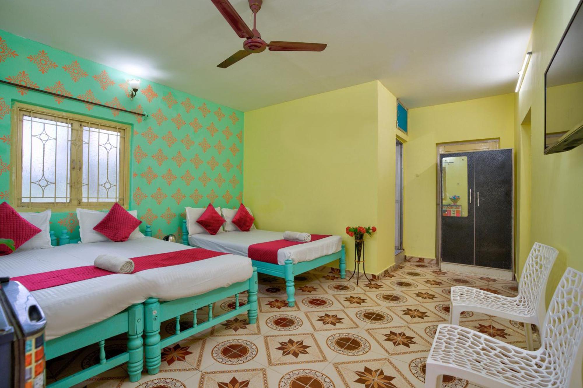 Oceanic Pearl Beach Guest House Калангут Экстерьер фото